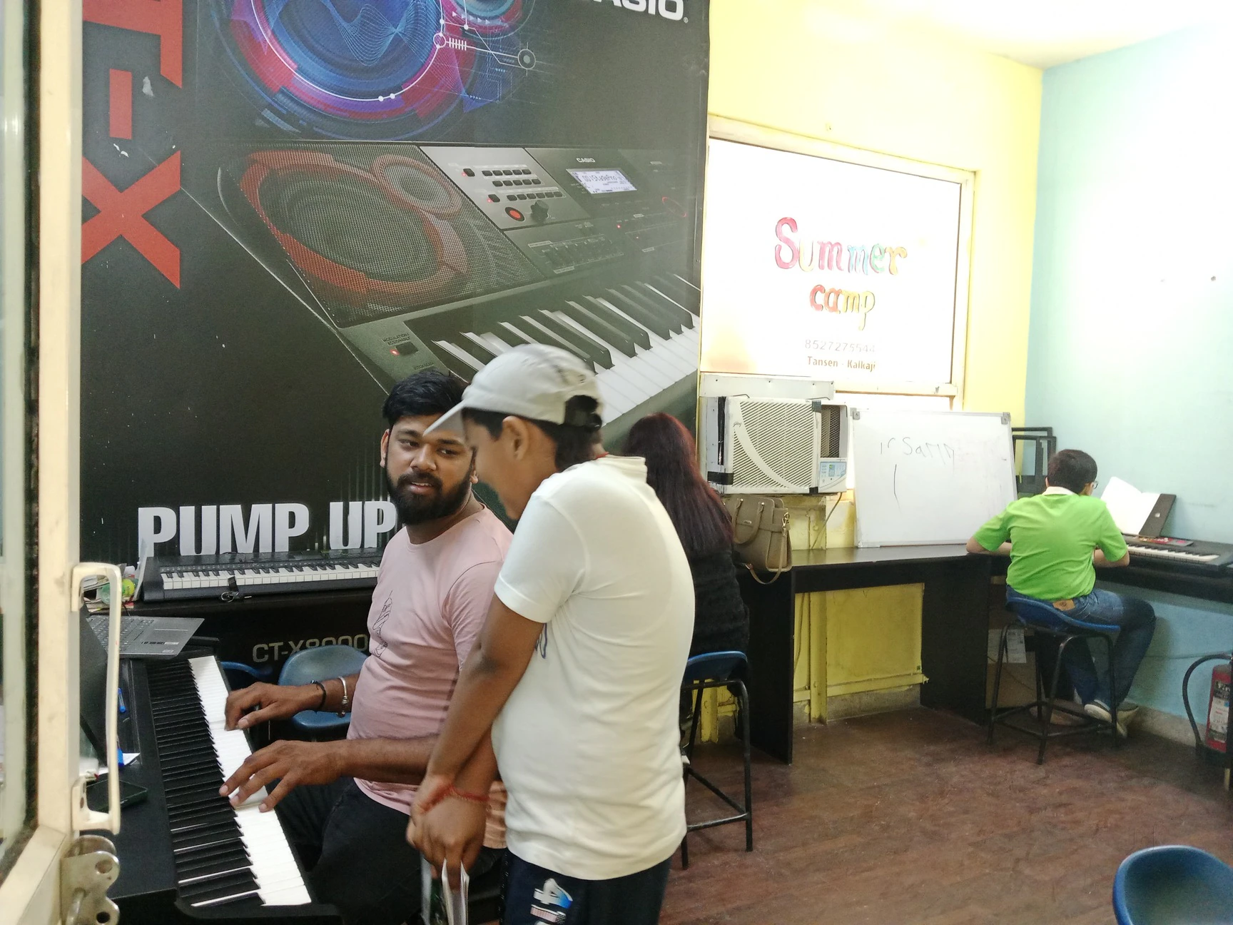 Keyboard Classes For Kids - Tansen Sangeet Mahavidyalaya - Image 1