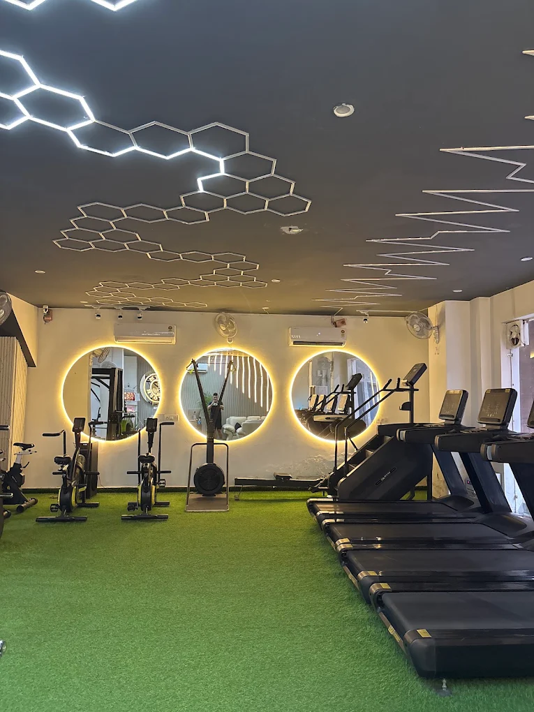 Gym Armour I sector 17 I Gurugram - Image 1