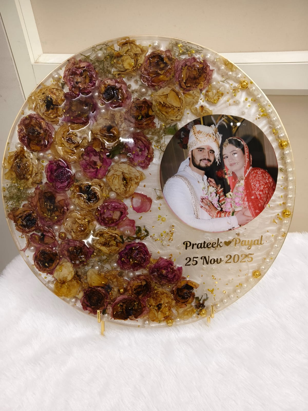 Resin Art Classes For Kids and Adults (Basic Course) - Beyond Canvas Art Studio - Image 1