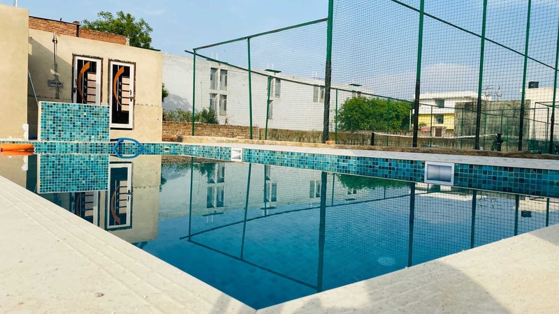 Swimming for kids and adults - Image 1