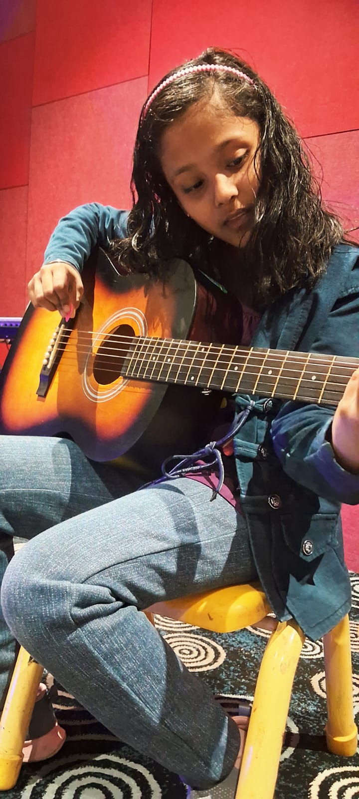 Guitar Classes For Kids – Artshaala
