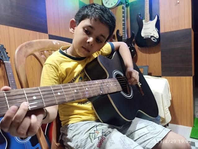Guitar Classes For Kids