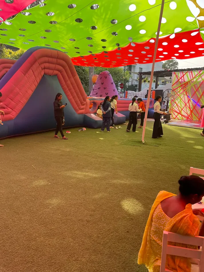 Barney's Laser Tag - Image 1