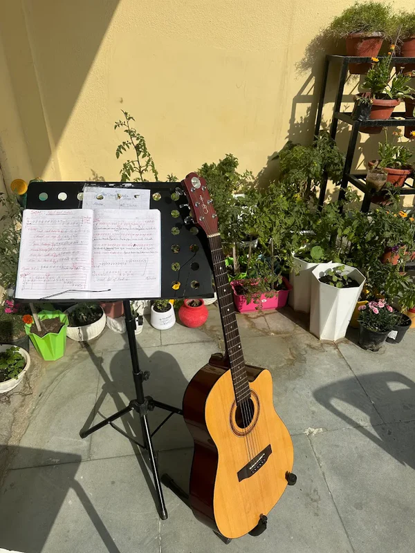Guitar Classes For Beginner For Kids And Adults