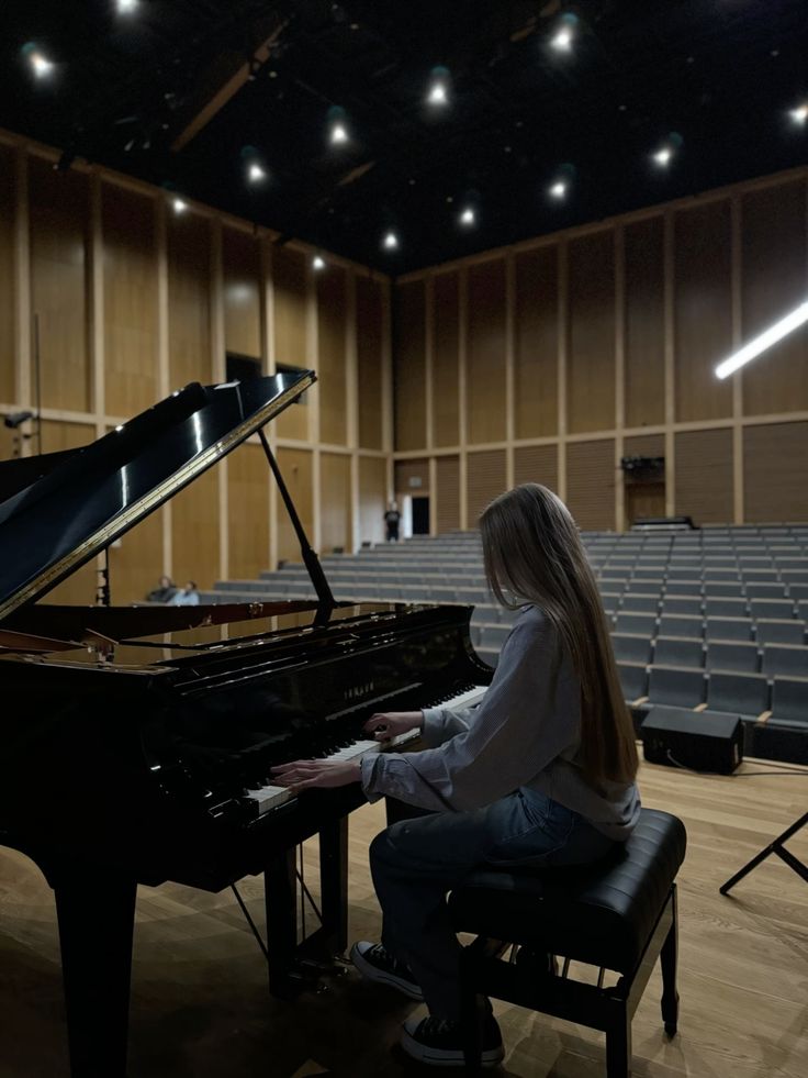 Piano  For Kids and Adults - PT. Bhimsen Joshi Sangeet Academy