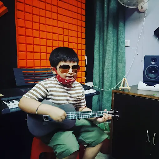 Ukulele Classes For Kids and Adults 