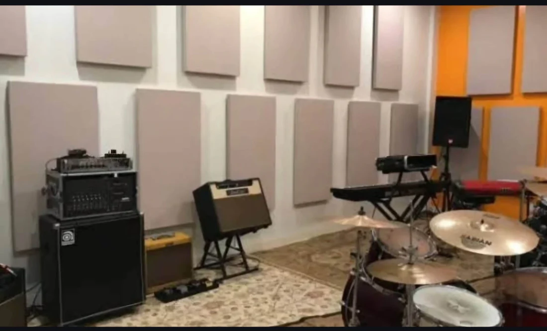 Instrument Classes at Aavaaz School Of Music