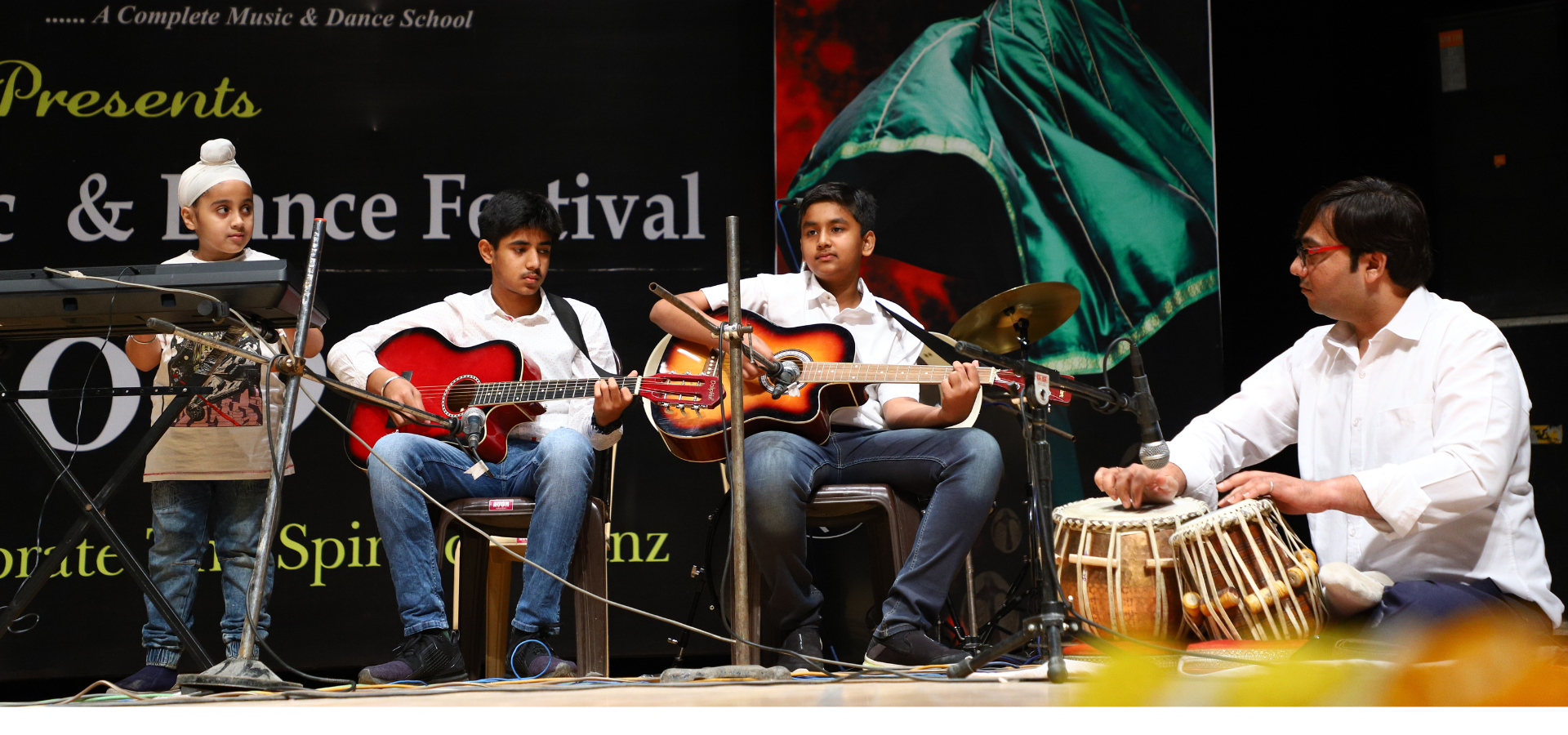 Guitar Classes For Kids - Tansen Sangeet Mahavidyalaya - Image 1