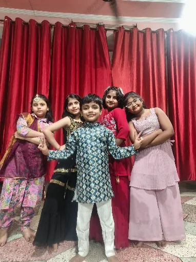 Bollywood Dance Classes For Kids and Adults