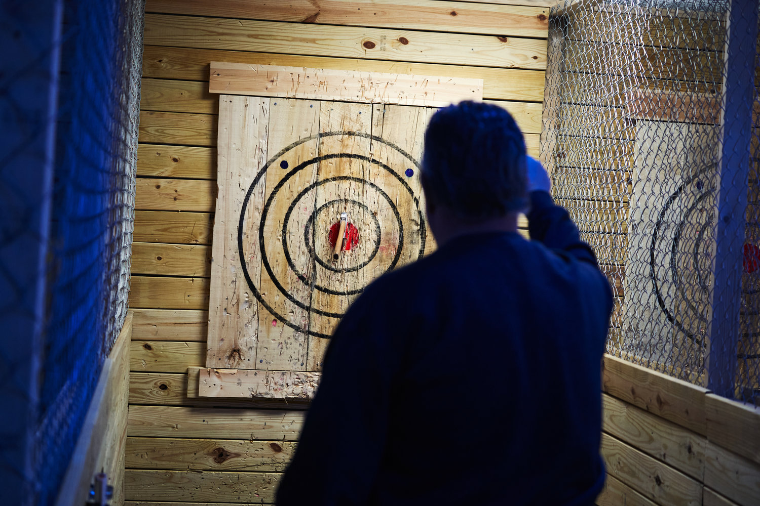 Axe Throwing For Kids and Adults - Splashit - Image 1