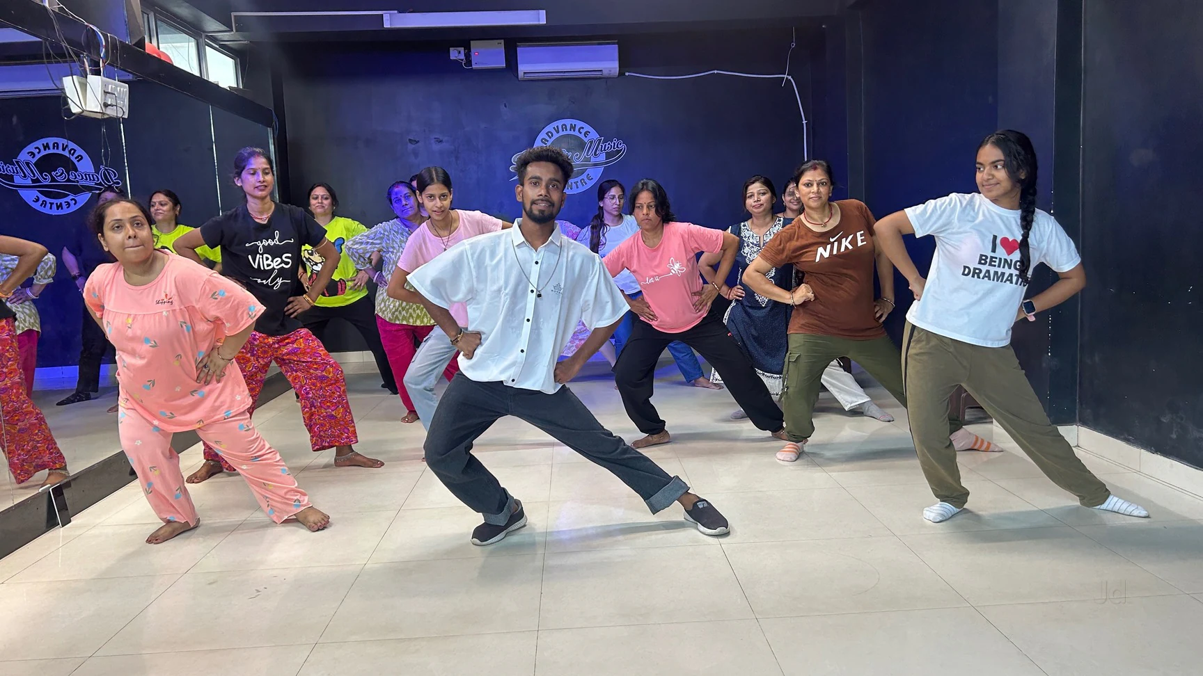 Bollywood Dance Classes For Kids - Image 1