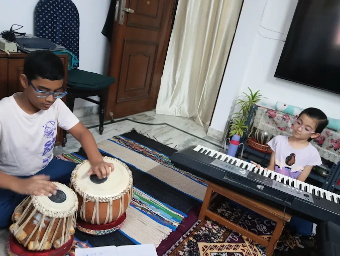 Shiv Shankar Music Classes - Dholak