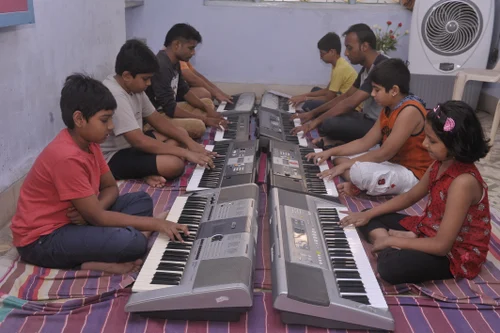 Keyboard for Kids - Swar-Sudha Music Classes