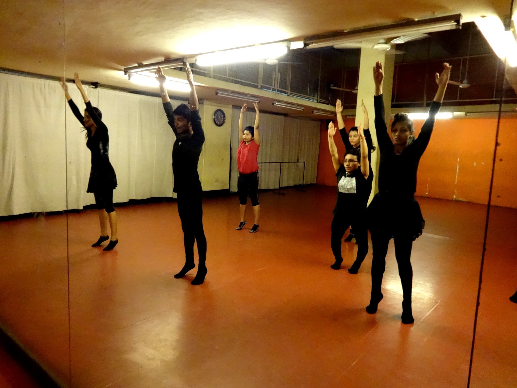 Jazz Kids and Adults - Beyond 8 Studio