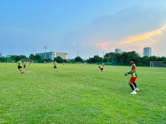 Football Coaching For Kids and Adults - Fast Football  Club