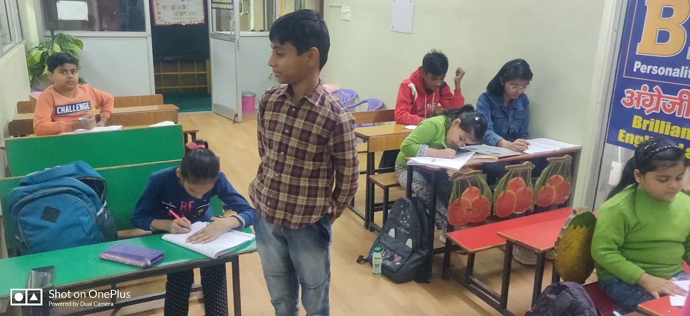 Handwriting & Phonics Classes For Kids - Image 1